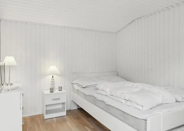 Feriehus Beautiful In With Wifi